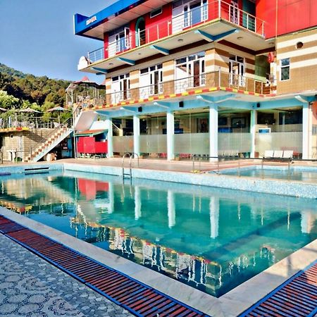 Hotel Waterland Aiju Buitenkant foto