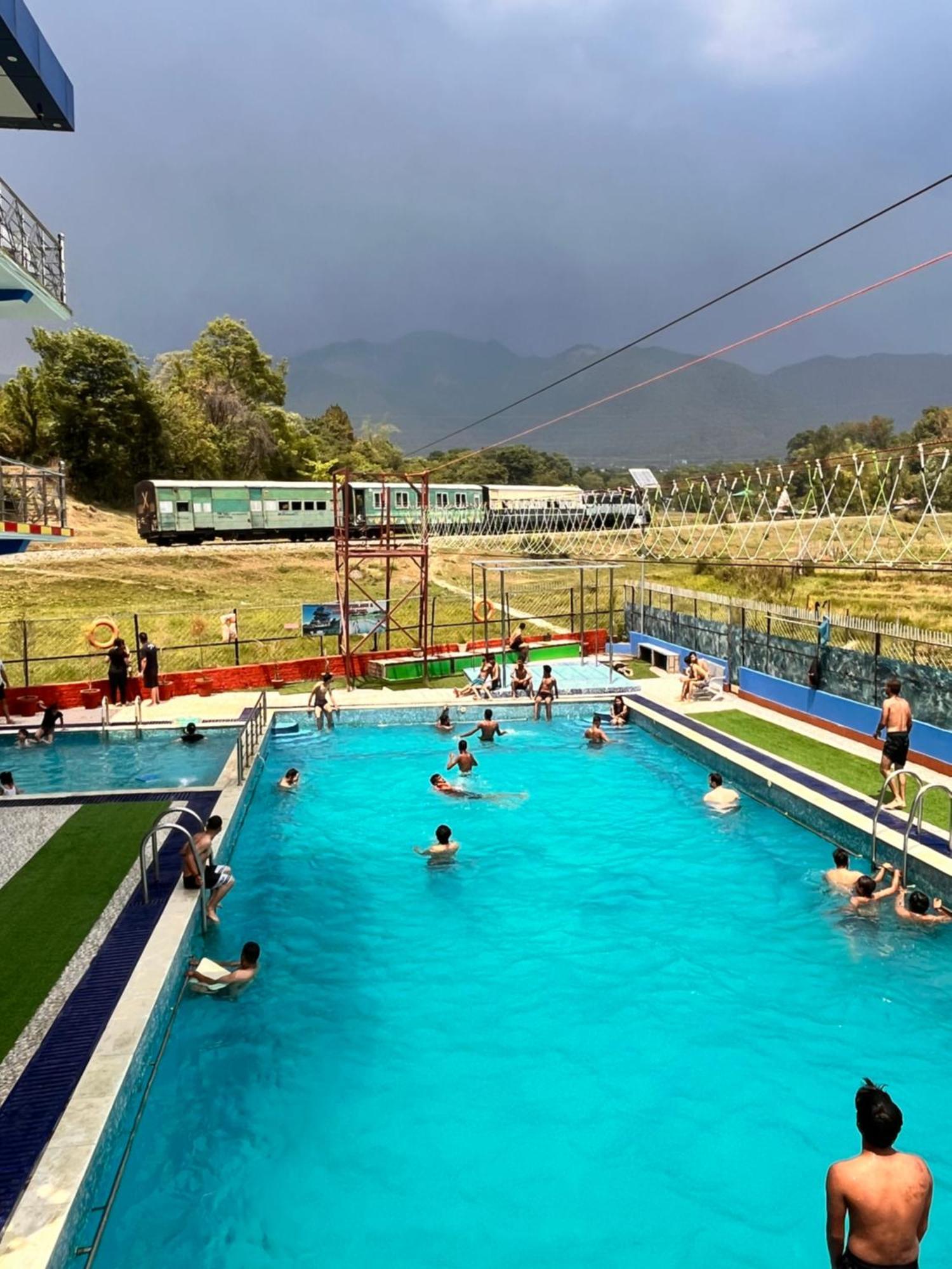 Hotel Waterland Aiju Buitenkant foto