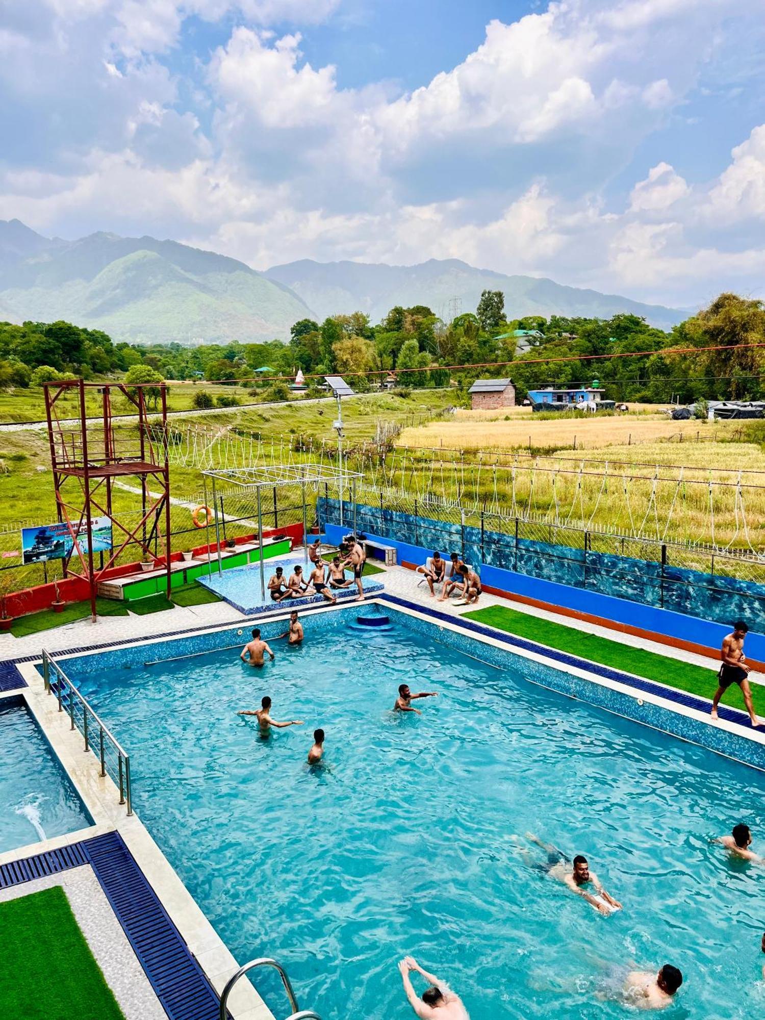 Hotel Waterland Aiju Buitenkant foto